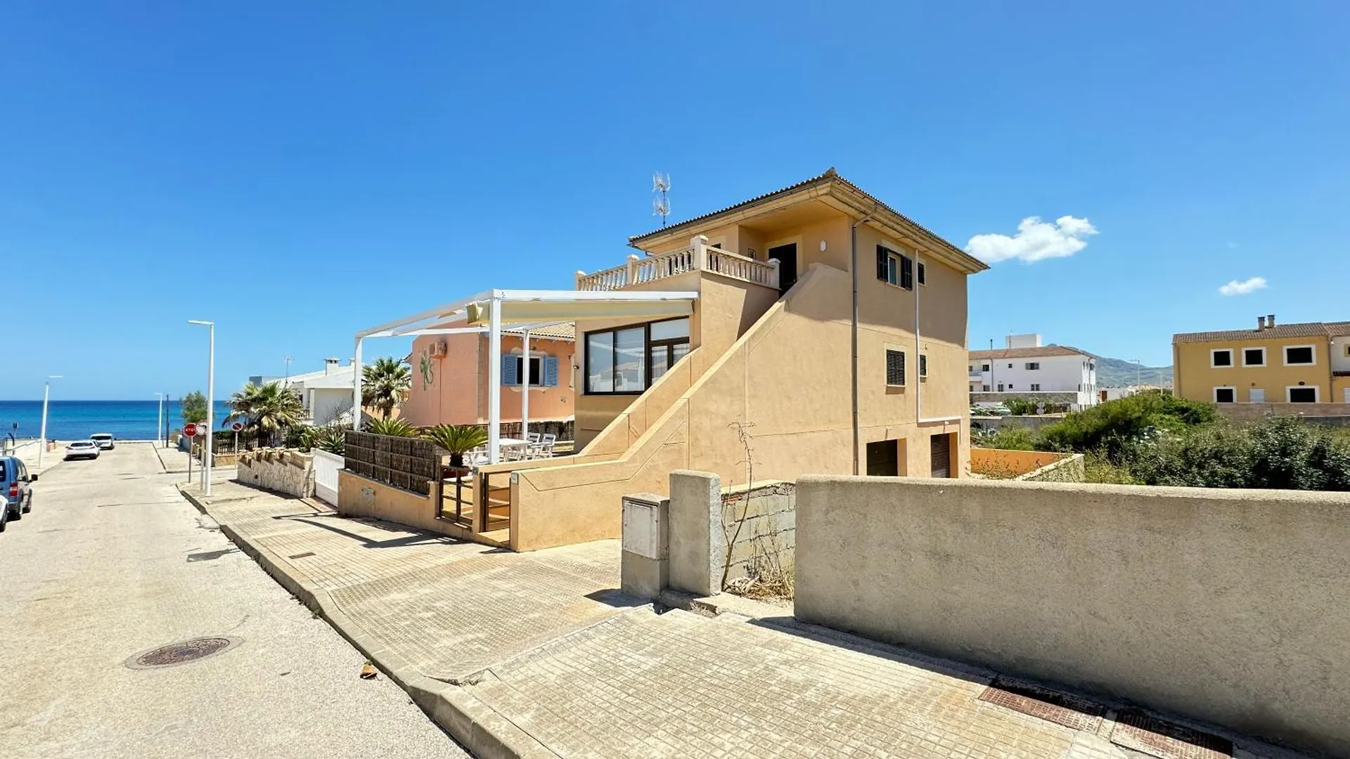 Sea Side Apartment 200 Mts From The Beach In Son Serra ソン・セッラ・デ・マリーナ スペイン
