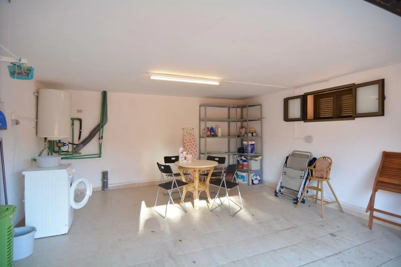 Sea Side Apartment 200 Mts From The Beach In Son Serra ソン・セッラ・デ・マリーナ
