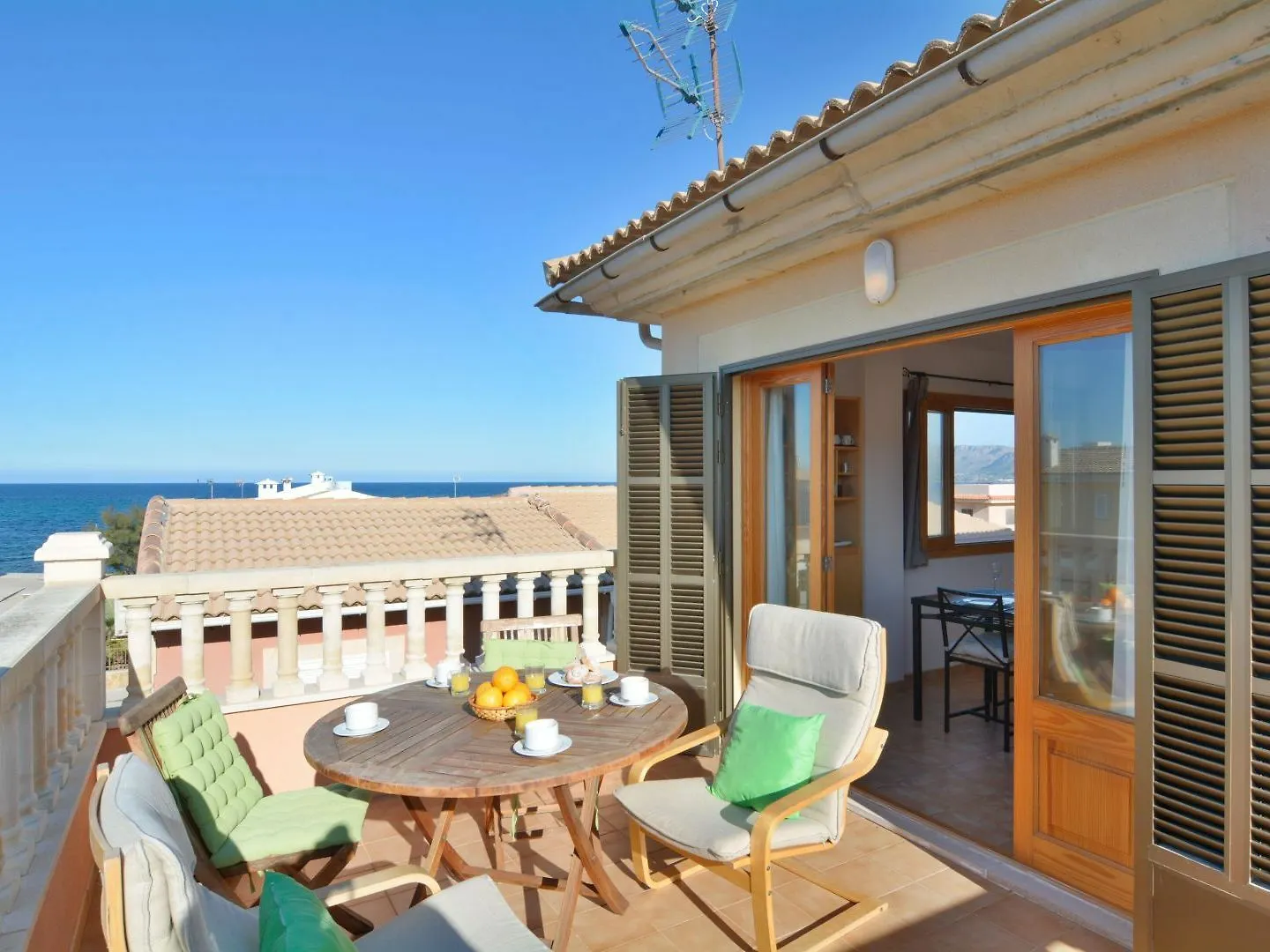 Sea Side Apartment 200 Mts From The Beach In Son Serra ソン・セッラ・デ・マリーナ